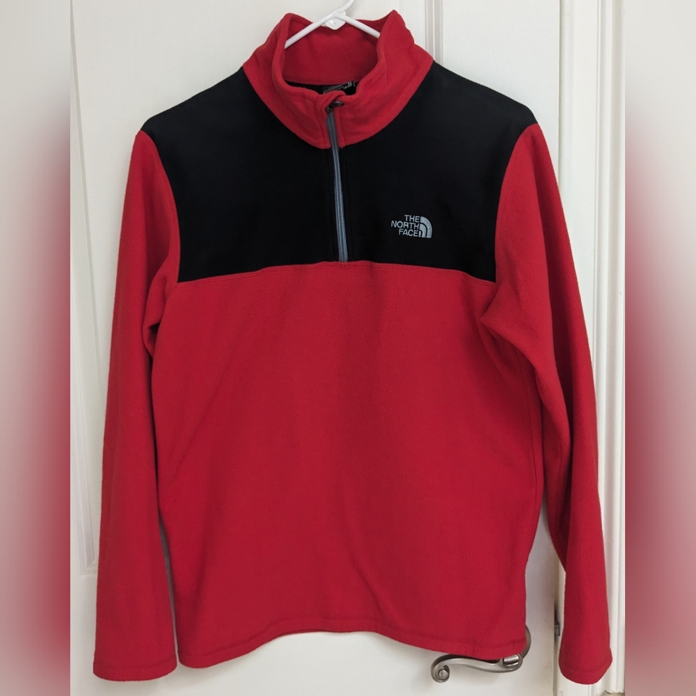 NWOT The North Face Red & Black Fleece Pullover with 1/4 Zip - size XL